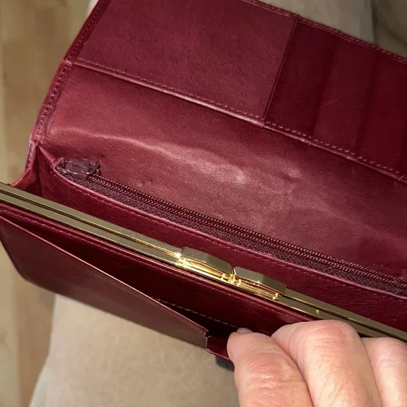 Yves Saint Laurent Soft Calfskin Monogrammed Burgundy Leather Wallet EUC - Picture 4 of 7